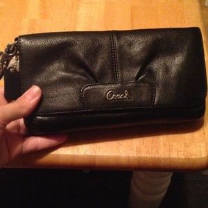 Coach Wristlet | BRAND NEW | Black